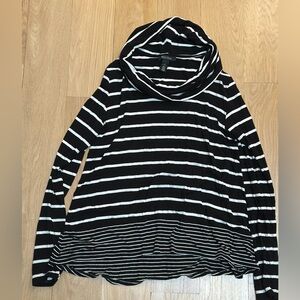 White House Black Market Women’s Black & White Striped Turtle Neck Sweater Sz M